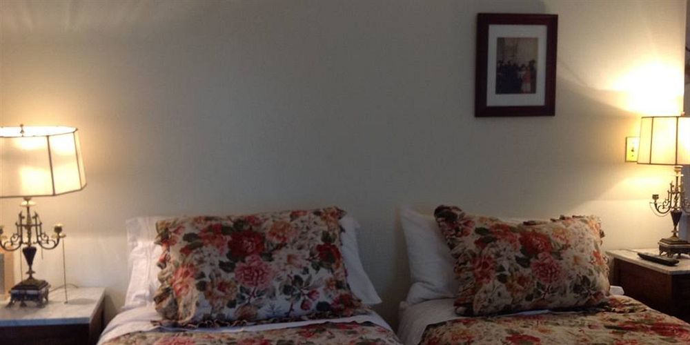 The Red Hook Country Inn, An "Old Rhinebeck" Bed & Breakfast Екстер'єр фото