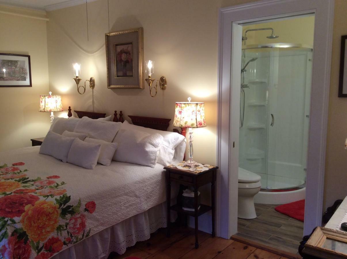 The Red Hook Country Inn, An "Old Rhinebeck" Bed & Breakfast Екстер'єр фото