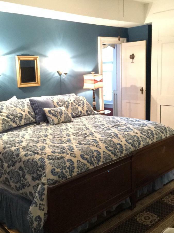 The Red Hook Country Inn, An "Old Rhinebeck" Bed & Breakfast Екстер'єр фото